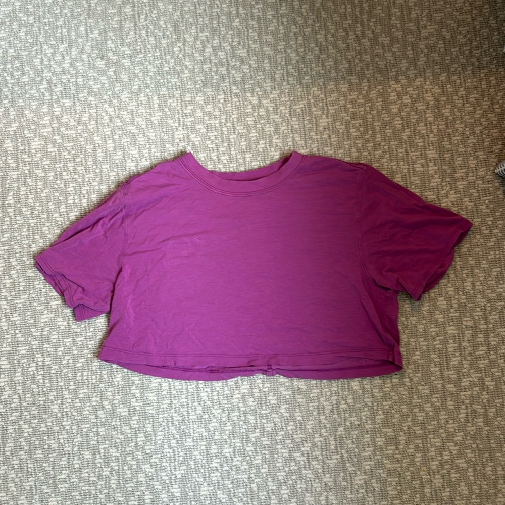 Limited edition lululemon cropped tee worn once